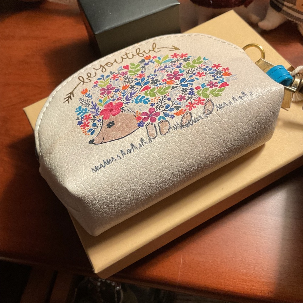 Natural Life Floral Hedgehog Coin Purse nwt - Picture 1 of 3